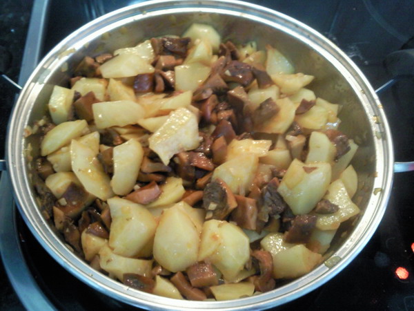 Patatas con Níscalos