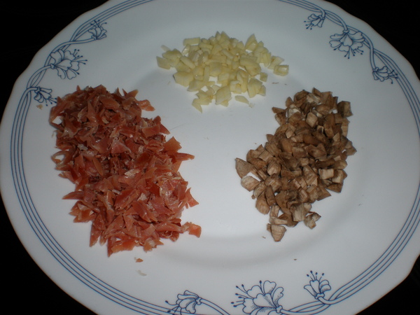 Champiñones rellenos de jamón