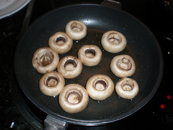 Champiñones rellenos de jamón