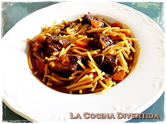 morcillo de ternera con fideos