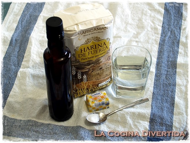 Pizza de tomates cherry y anchoas