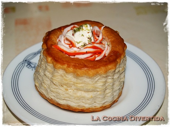 Volovanes rellenos de ensalada de gulas de cangrejo