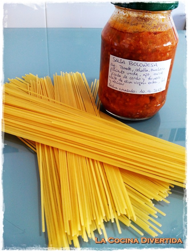 espaguetis bolognesa con queso curado