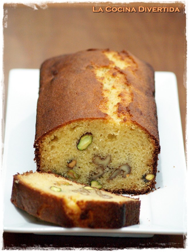 plum cake de mantequilla al ron con pistachos y nueces