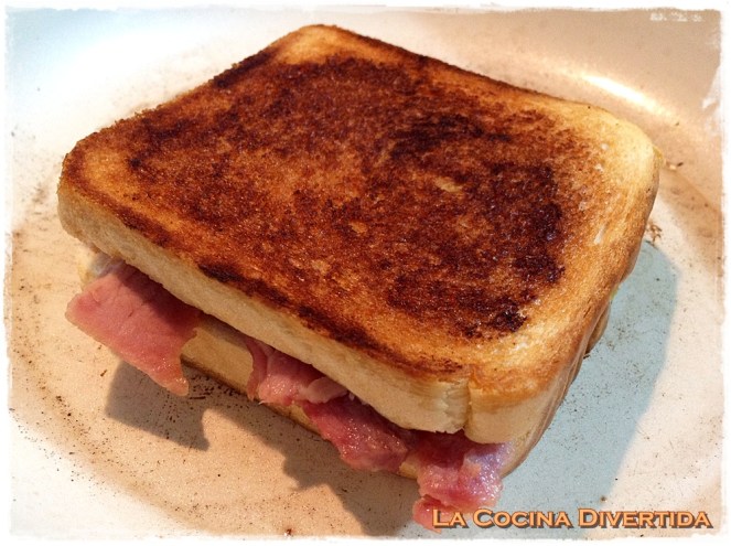 sandwich lacon patatas pimientos