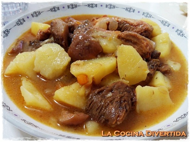 patatas con costilla adobada y niscalos