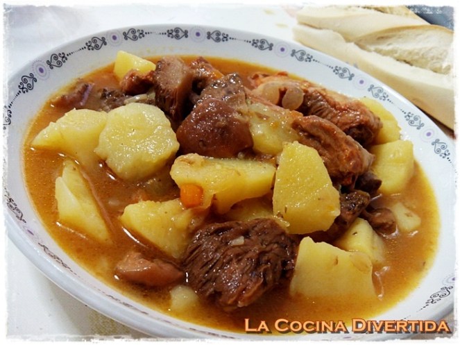 patatas con costilla adobada y niscalos