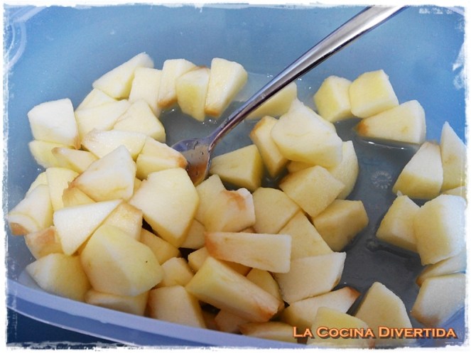 Ensalada de pasta con manzana, nueces y vinagreta de miel
