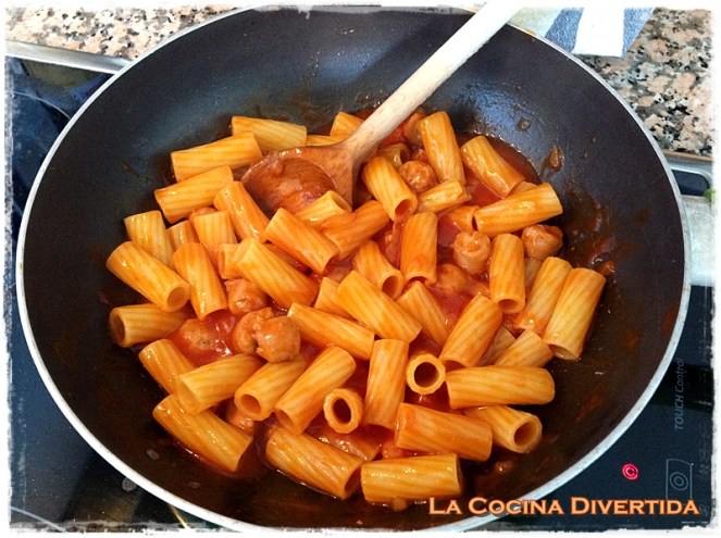 macarrones con salchichas al gratin paso a paso