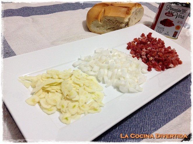 sopas de ajo castellanas