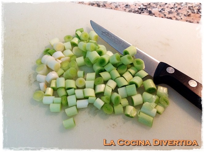 revuelto de ajetes tiernos con crujiente de jamón