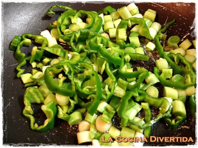 revuelto de ajetes tiernos con crujiente de jamón