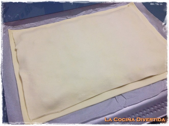 empanada de bacon, queso y crema de champiñones