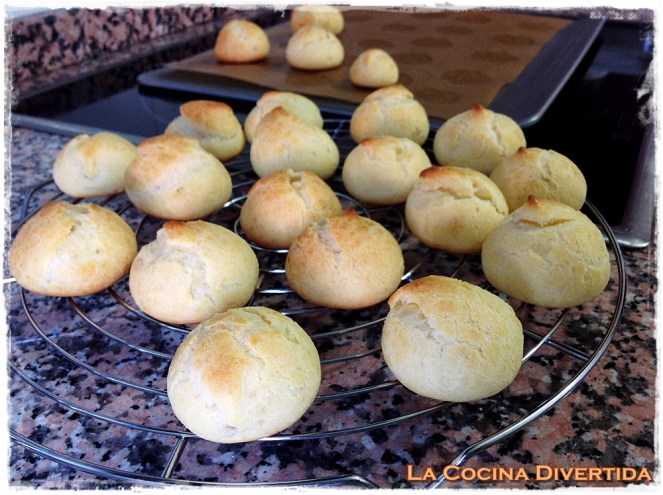profiteroles rellenos de crema pastelera
