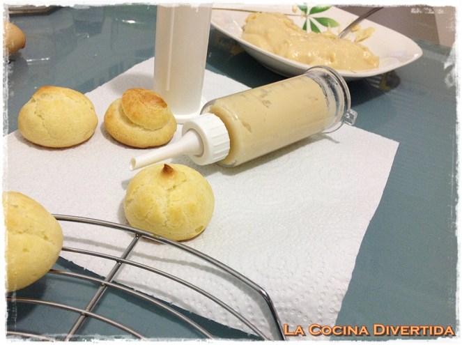 profiteroles rellenos de crema pastelera