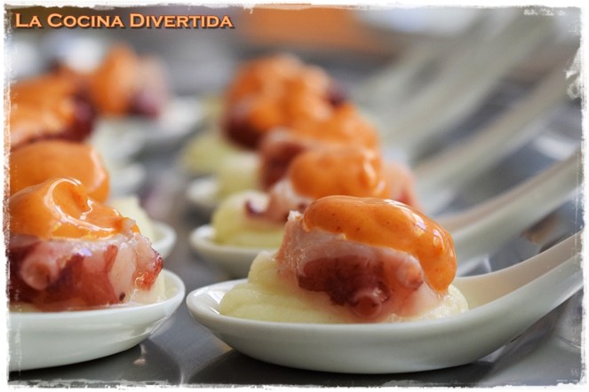 cucharilla degustación de pulpo, puré de patata y mayonesa de pimentón