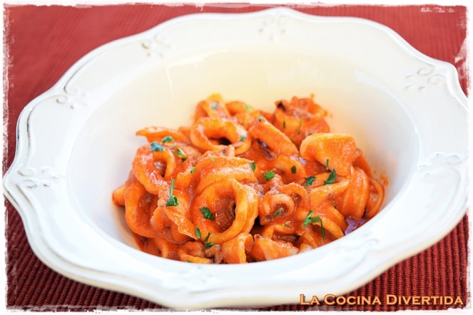 calamares con tomate natural