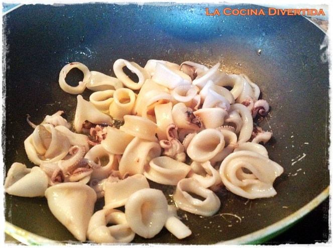 calamares con tomate natural