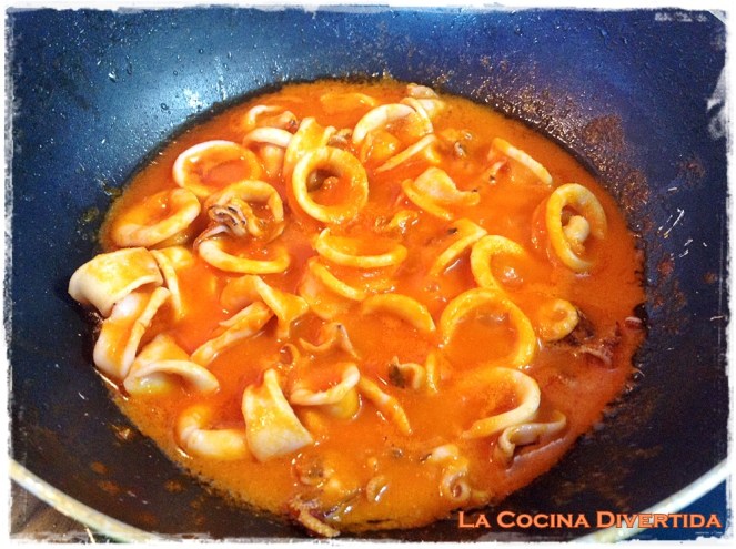 calamares con tomate natural