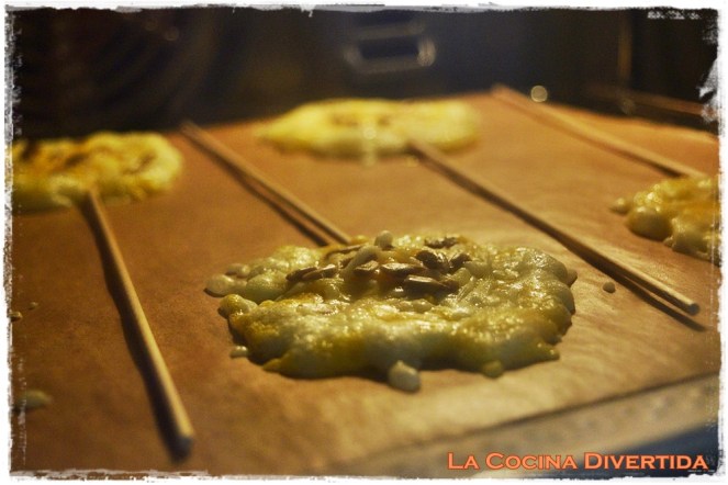 piruletas de queso con pipas