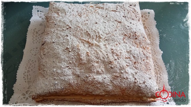 tarta hojaldre rellena crema y nata