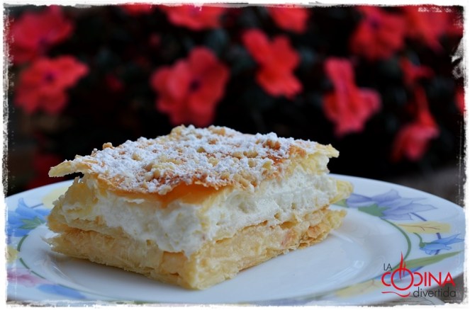 tarta hojaldre rellena crema y nata