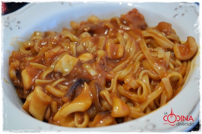 espaguetis arroz calamares tomate soja tamari