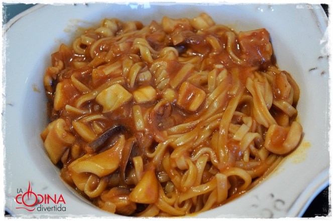 espaguetis arroz calamares tomate soja tamari