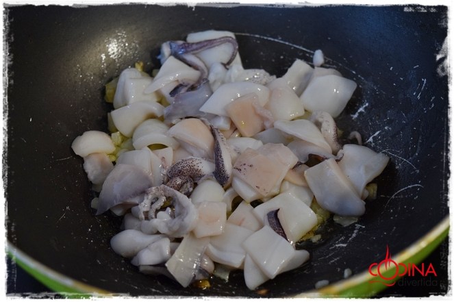 espaguetis arroz calamares tomate soja tamari