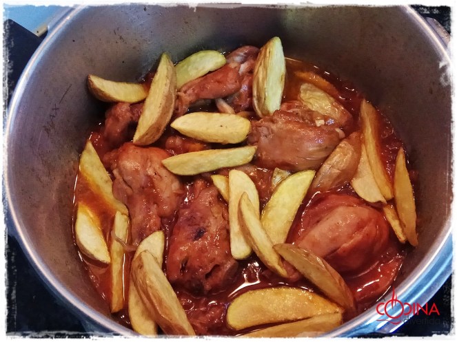muslos de pollo a la coca-cola con patatas gajo