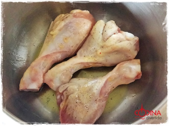 muslos de pollo estofados con vermut