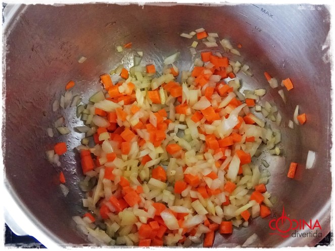 muslos de pollo estofados con vermut