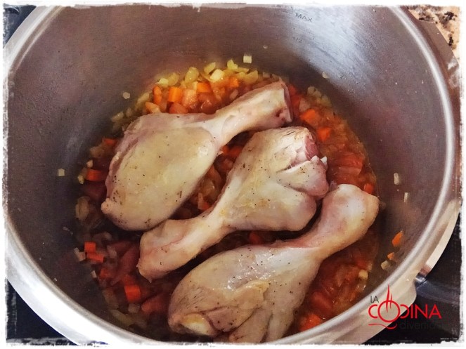 muslos de pollo estofados con vermut