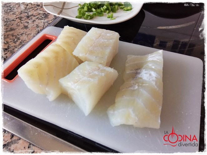 rosada en salsa con patatas