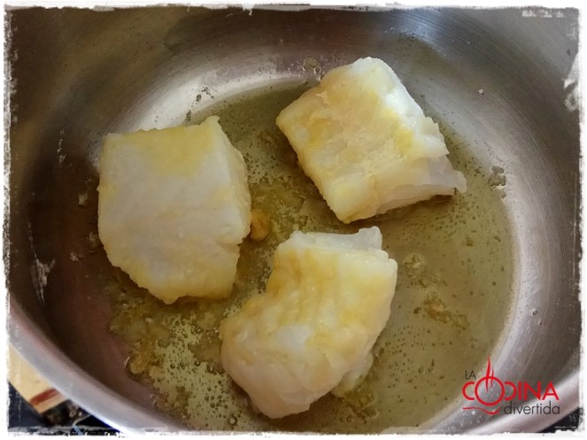 rosada en salsa con patatas