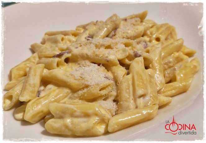 macarrones con carbonara de pastrami