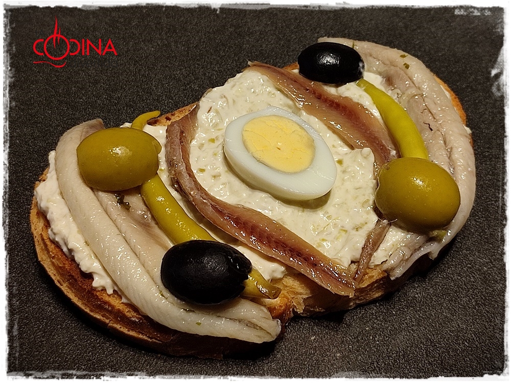 Tosta de gilda crema de piparra