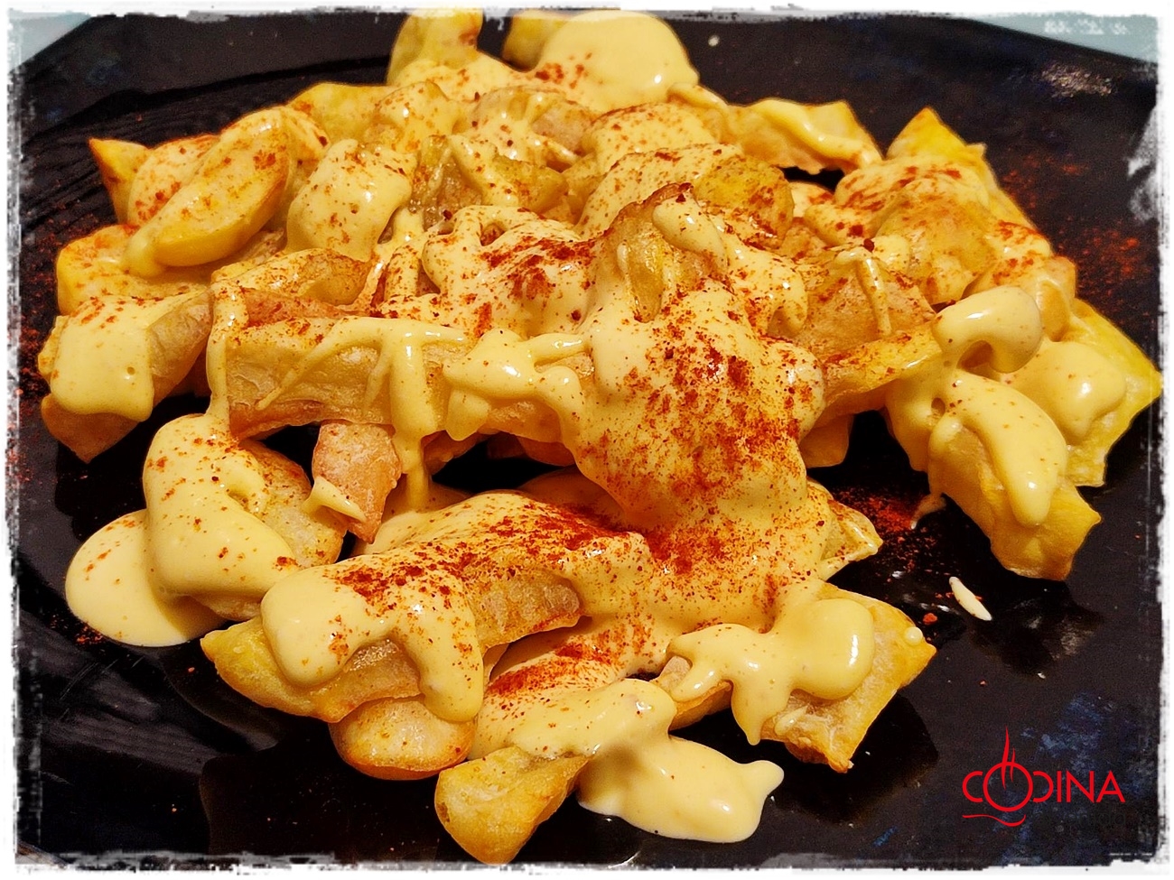 Patatas Rober's con mayonesa de huevo frito